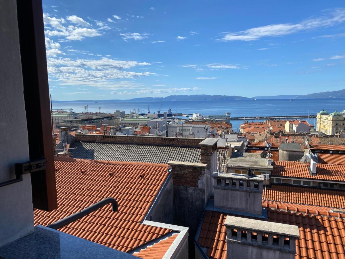 Penthouse Rijeka Centar Apartamento Exterior foto